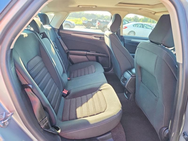 2020 FORD FUSION SE 10