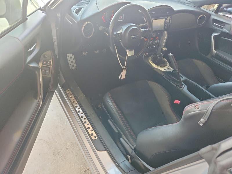 2017 SUBARU BRZ 2.0 LIMITED 8