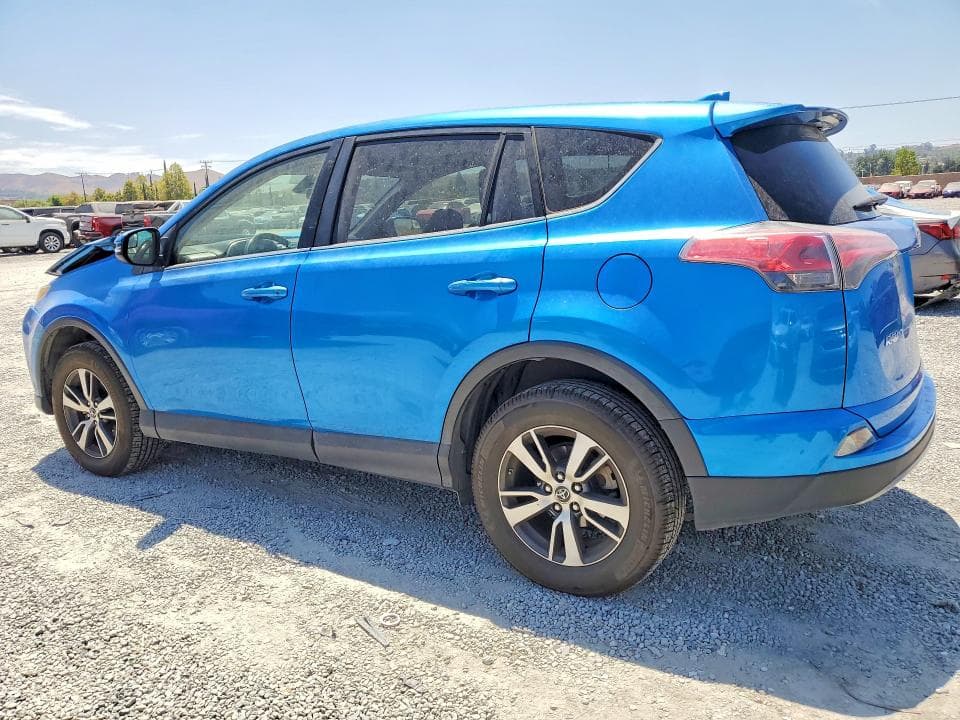 2018 TOYOTA RAV4 XLE 2