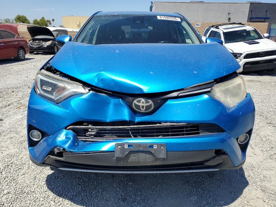 2018 TOYOTA RAV4 XLE 5