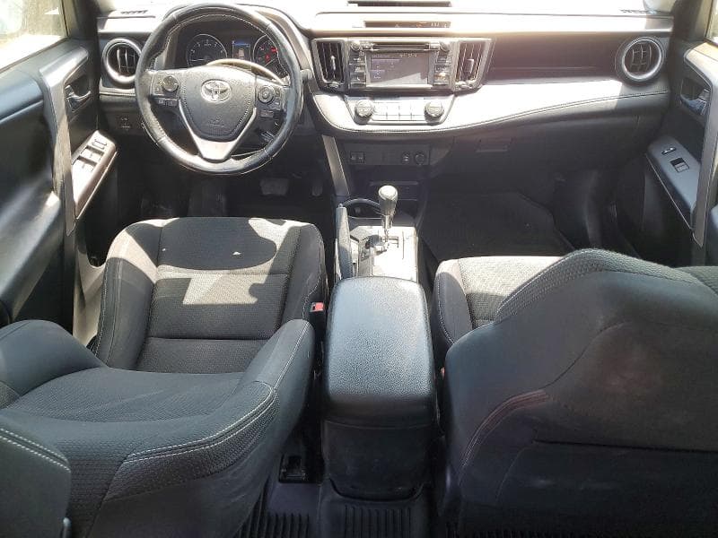 2018 TOYOTA RAV4 XLE 8
