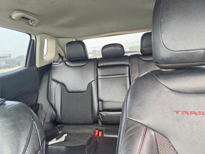 2019 JEEP COMPASS TRAILHAWK 10