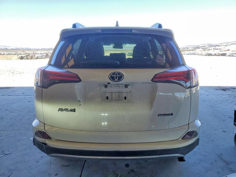 2018 TOYOTA RAV4 HYBRID LE 6
