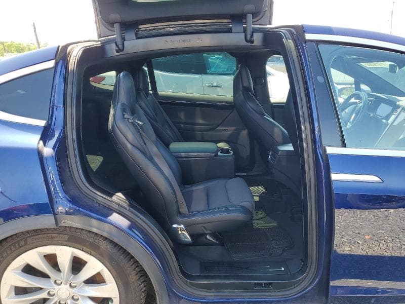 2017 TESLA MODEL X 11