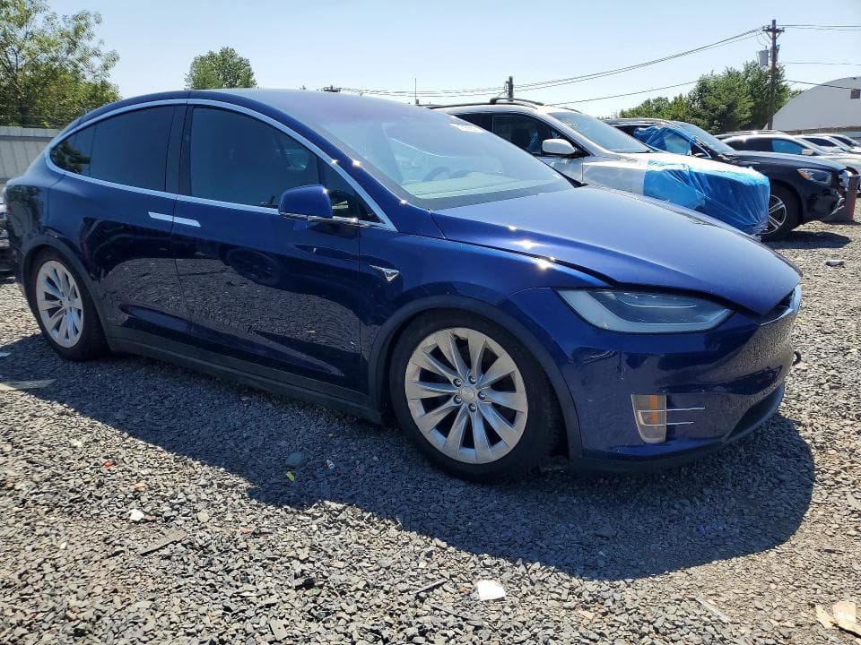 2017 TESLA MODEL X 4