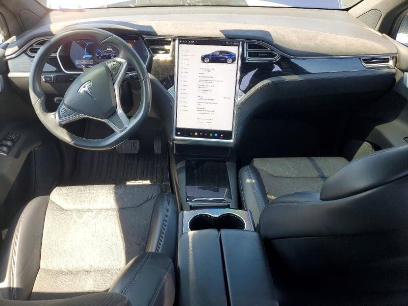 2017 TESLA MODEL X 8