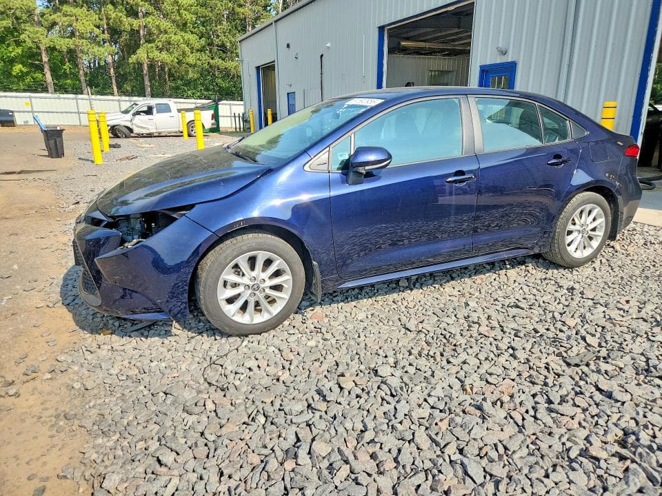 2022 TOYOTA COROLLA LE - 1