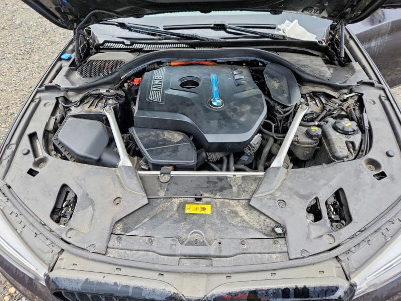 2020 BMW 530E 11