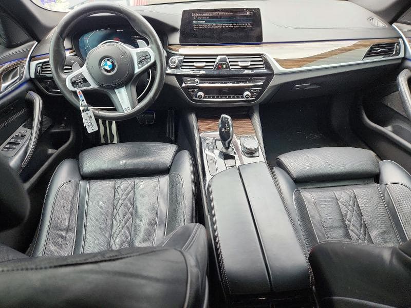 2020 BMW 530E 8