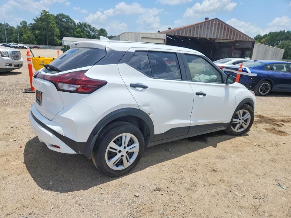 2024 NISSAN KICKS S 3