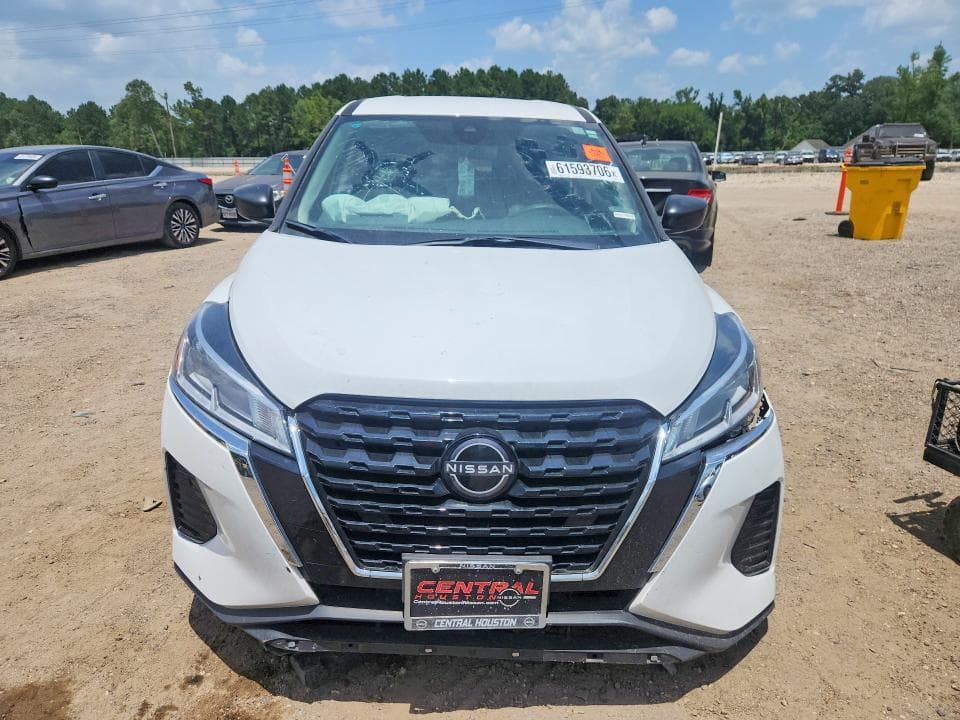 2024 NISSAN KICKS S 5