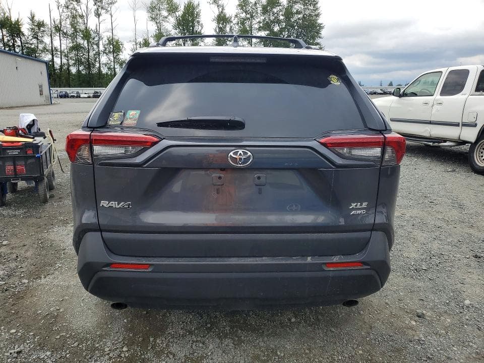 2025 TOYOTA RAV4 XLE PREMIUM 6