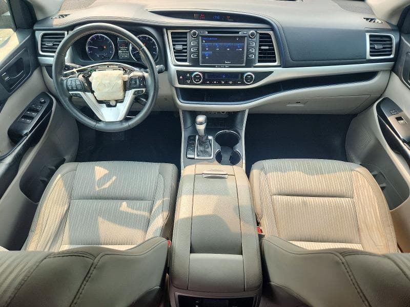 2019 TOYOTA HIGHLANDER LE PLUS LE PLUS 8
