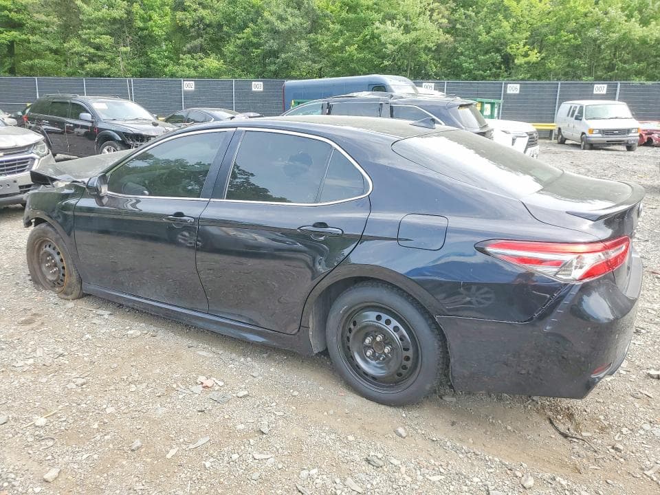 2019 TOYOTA CAMRY SE 2