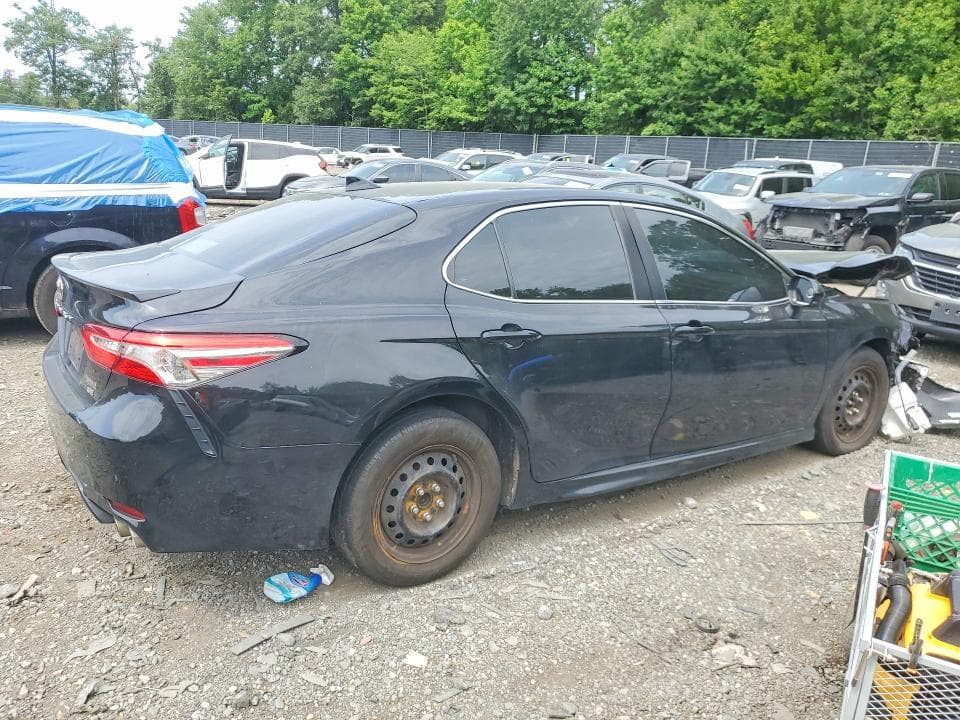 2019 TOYOTA CAMRY SE 3