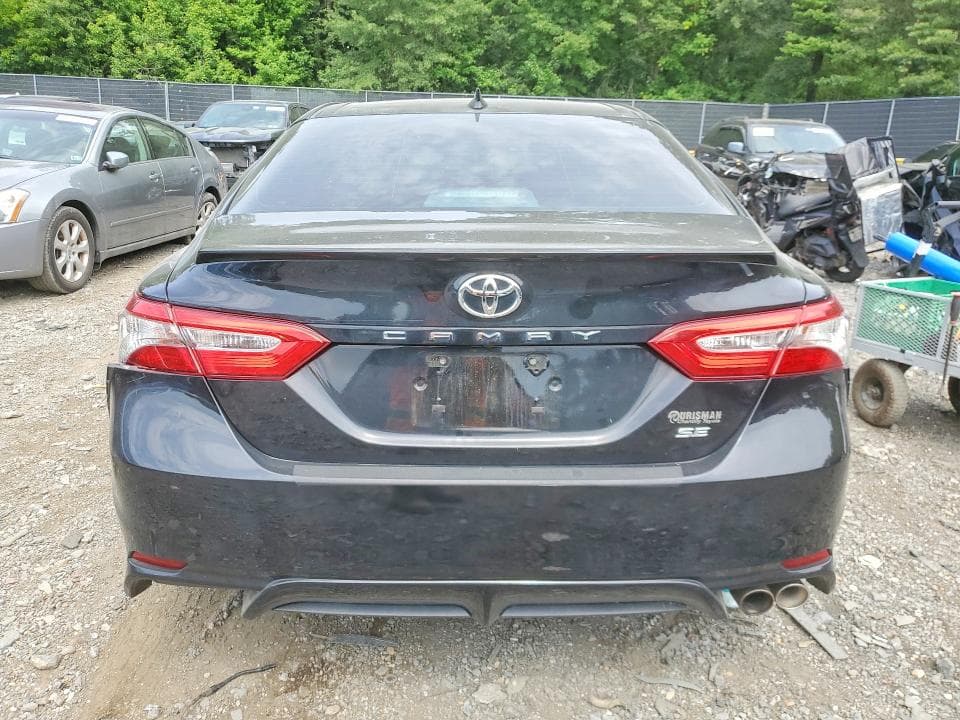 2019 TOYOTA CAMRY SE 6