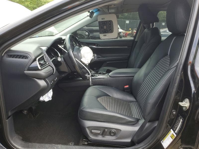 2019 TOYOTA CAMRY SE 7