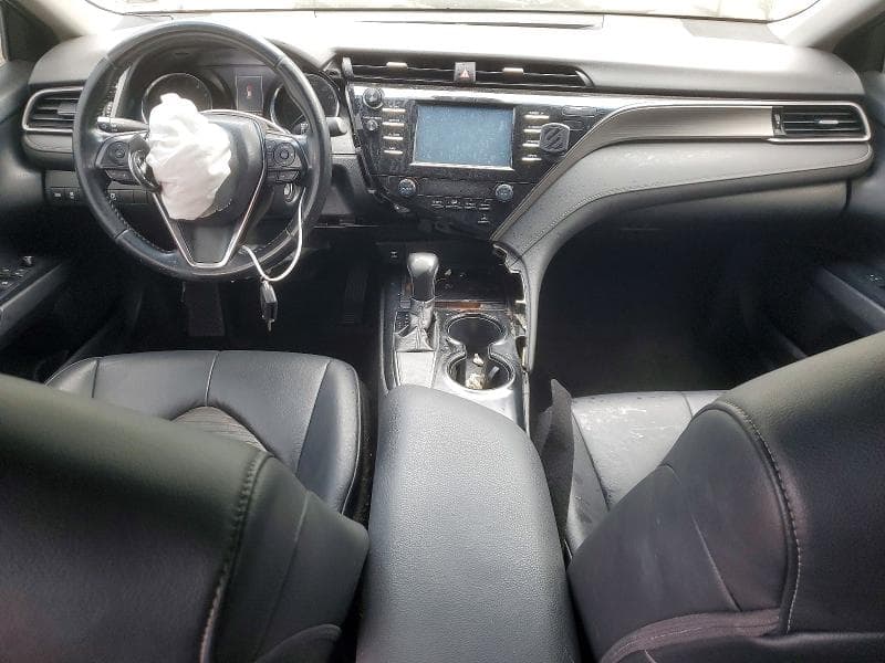 2019 TOYOTA CAMRY SE 8