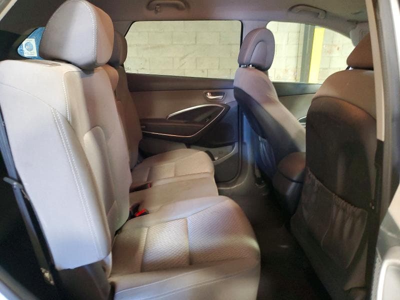 2017 HYUNDAI SANTA FE SE 11