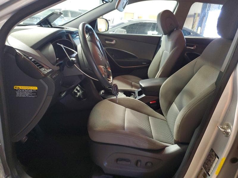 2017 HYUNDAI SANTA FE SE 7