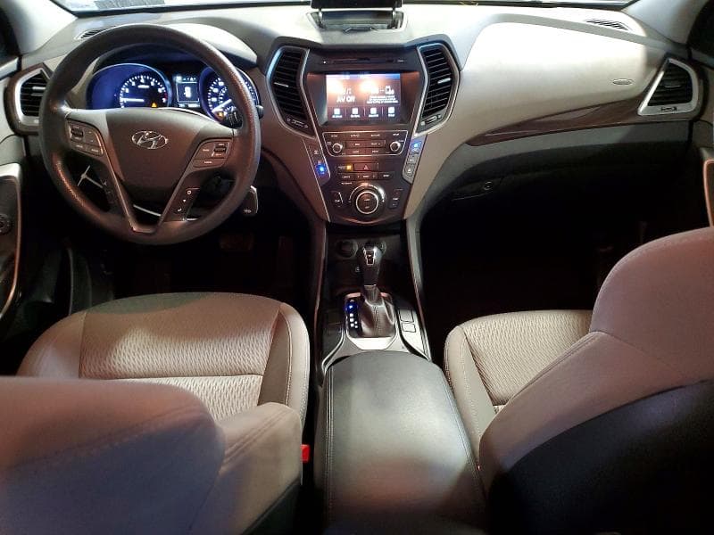 2017 HYUNDAI SANTA FE SE 8
