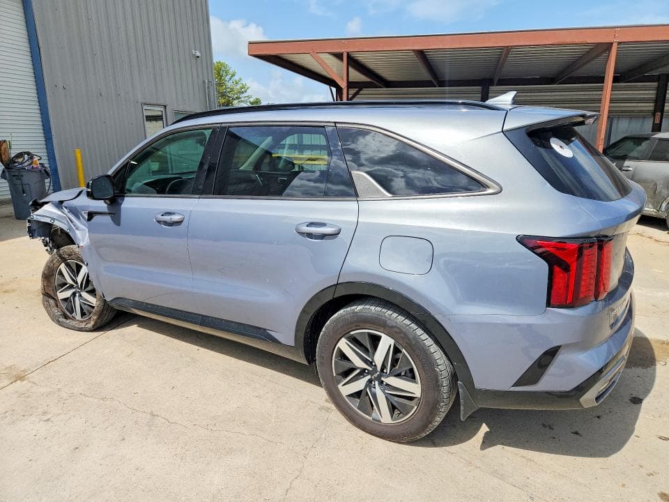 2023 KIA SORENTO S 2