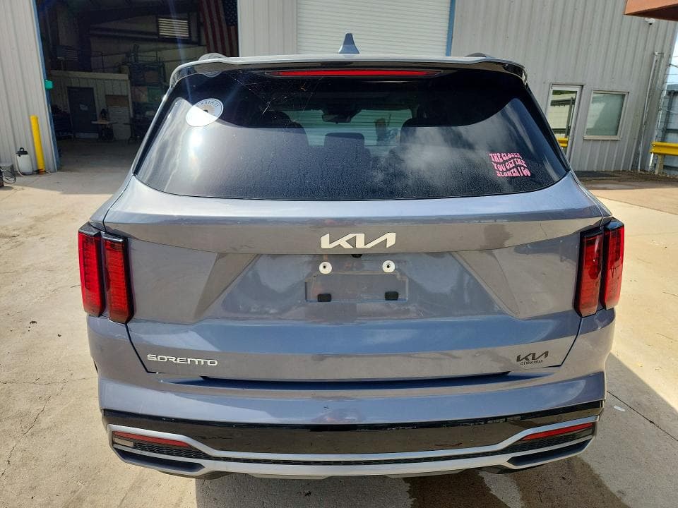 2023 KIA SORENTO S 6