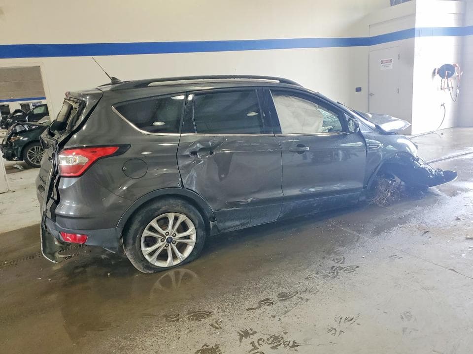 2018 FORD ESCAPE SE 3