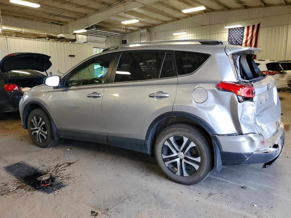 2018 TOYOTA RAV4 LE 2