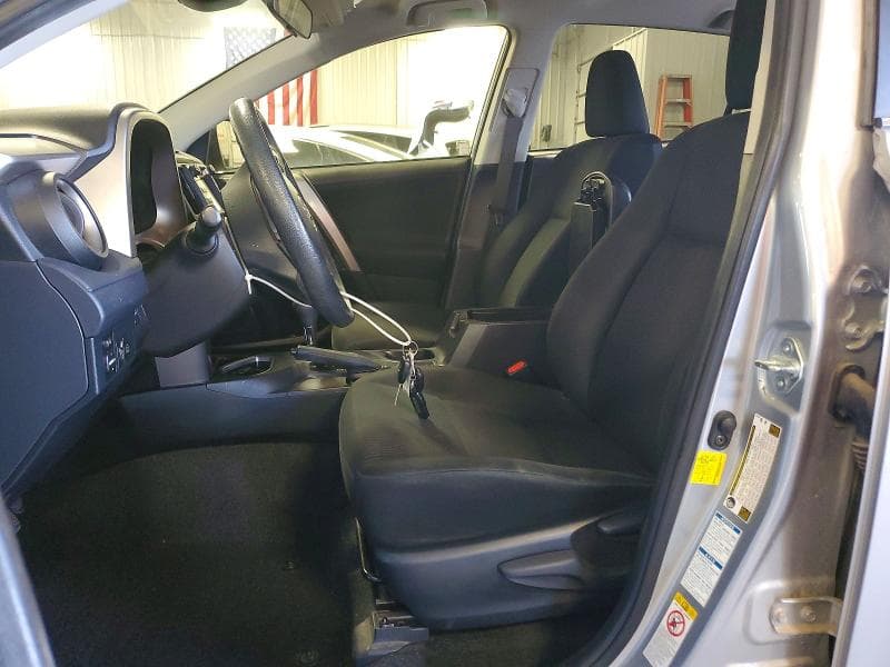 2018 TOYOTA RAV4 LE 7