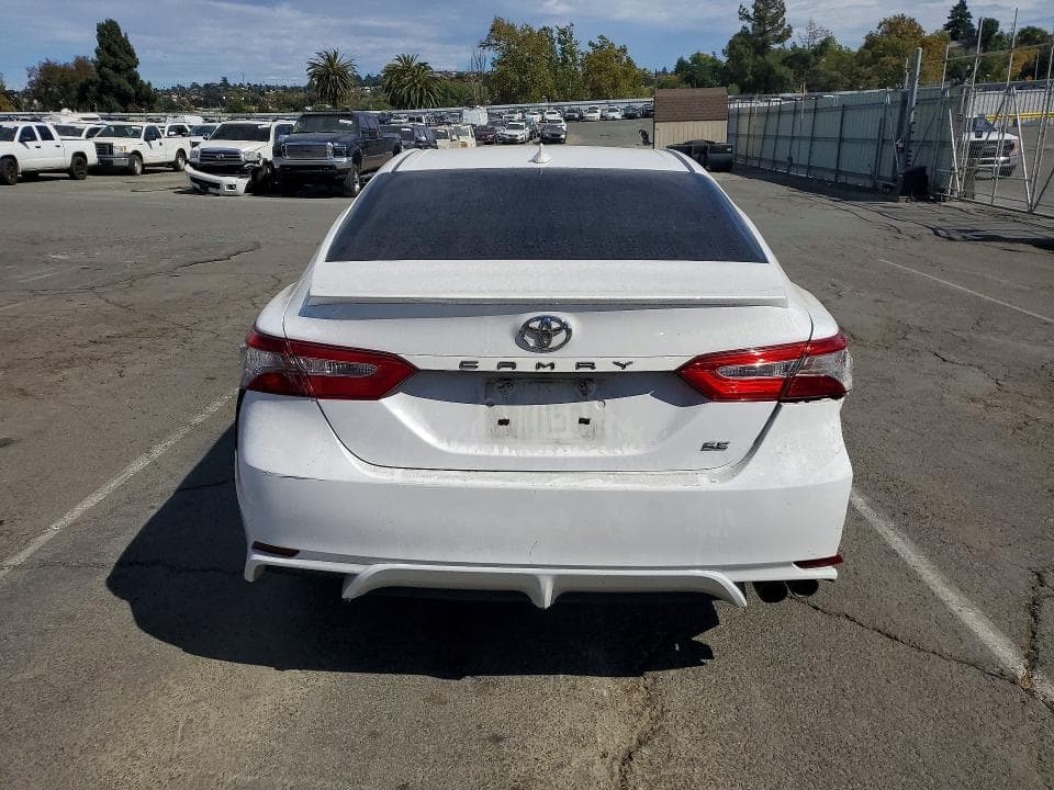 2019 TOYOTA CAMRY SE 6