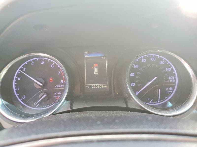 2019 TOYOTA CAMRY SE 9