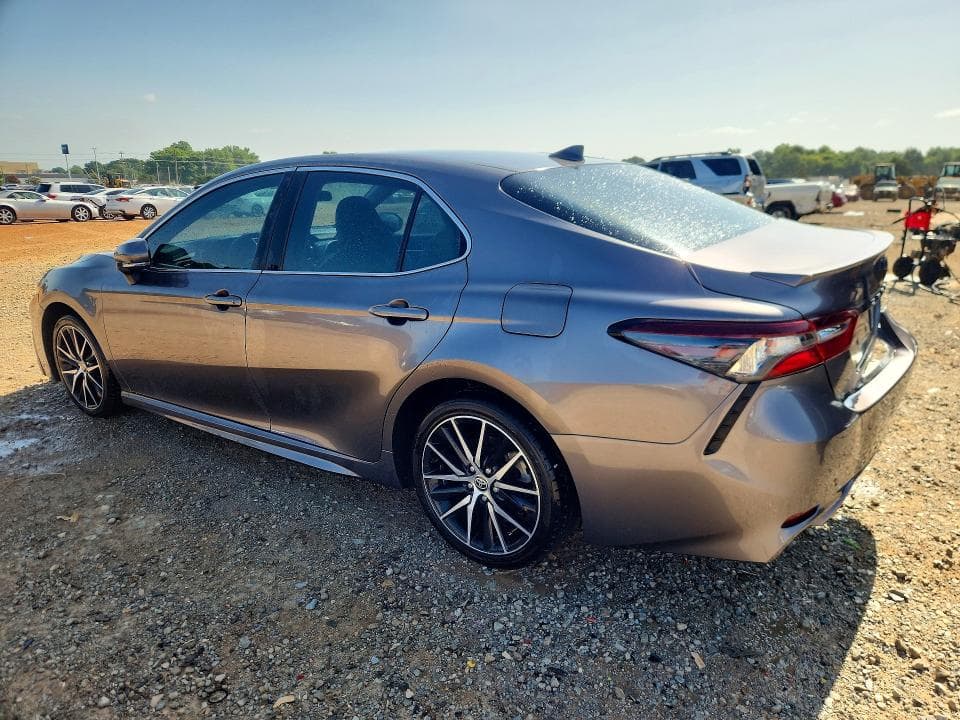 2021 TOYOTA CAMRY SE 2