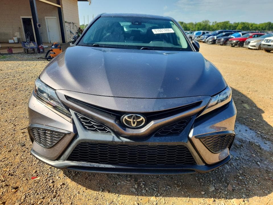 2021 TOYOTA CAMRY SE 5
