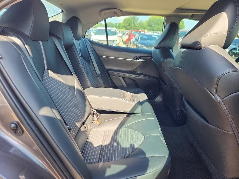 2021 TOYOTA CAMRY SE 10