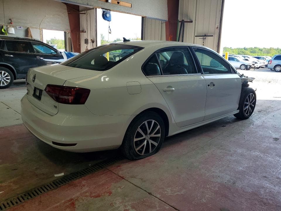 2017 VOLKSWAGEN JETTA SE 3