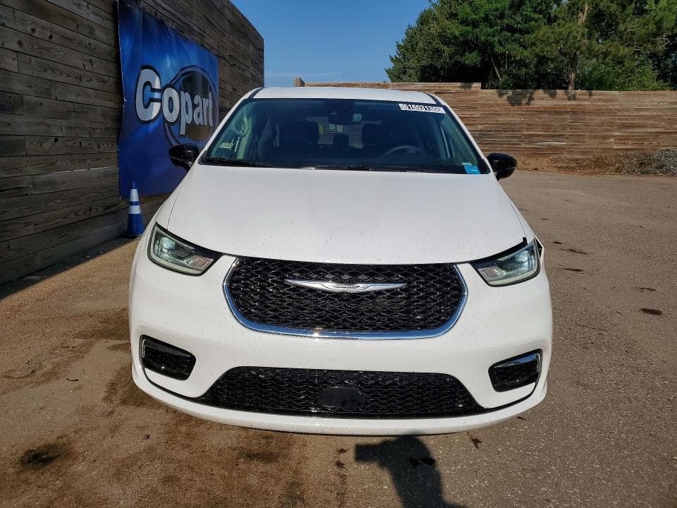 2024 CHRYSLER PACIFICA TOURING L 5