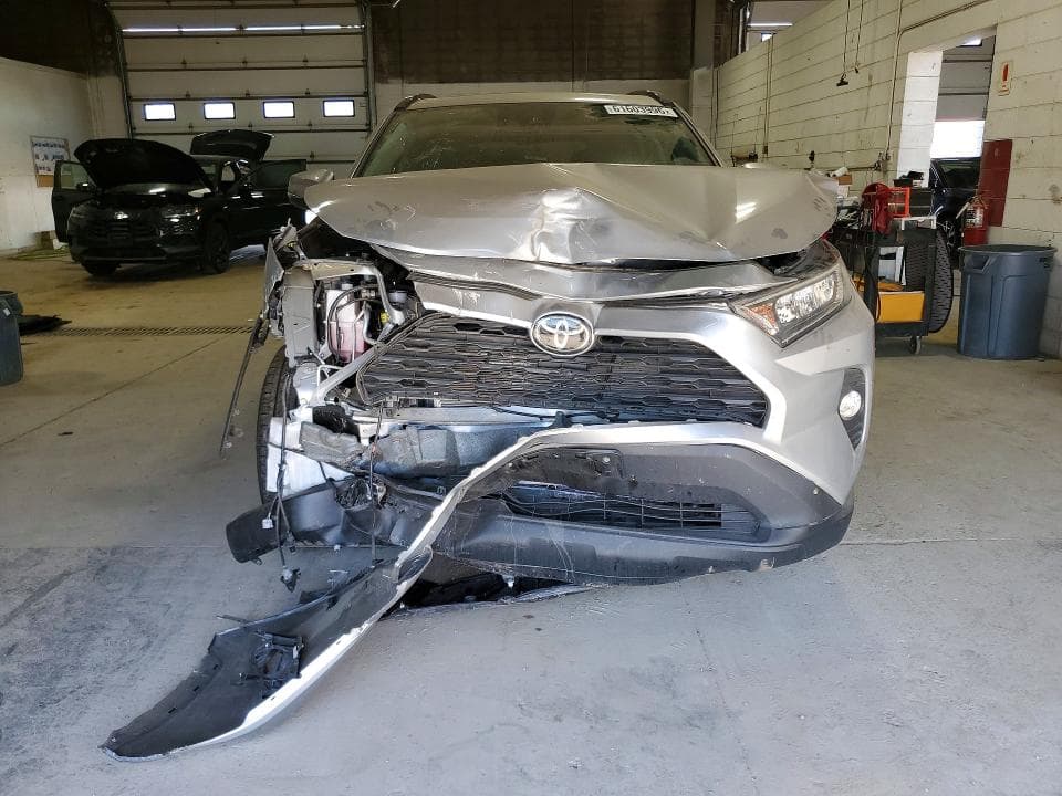 2019 TOYOTA RAV4 XLE XLE 5