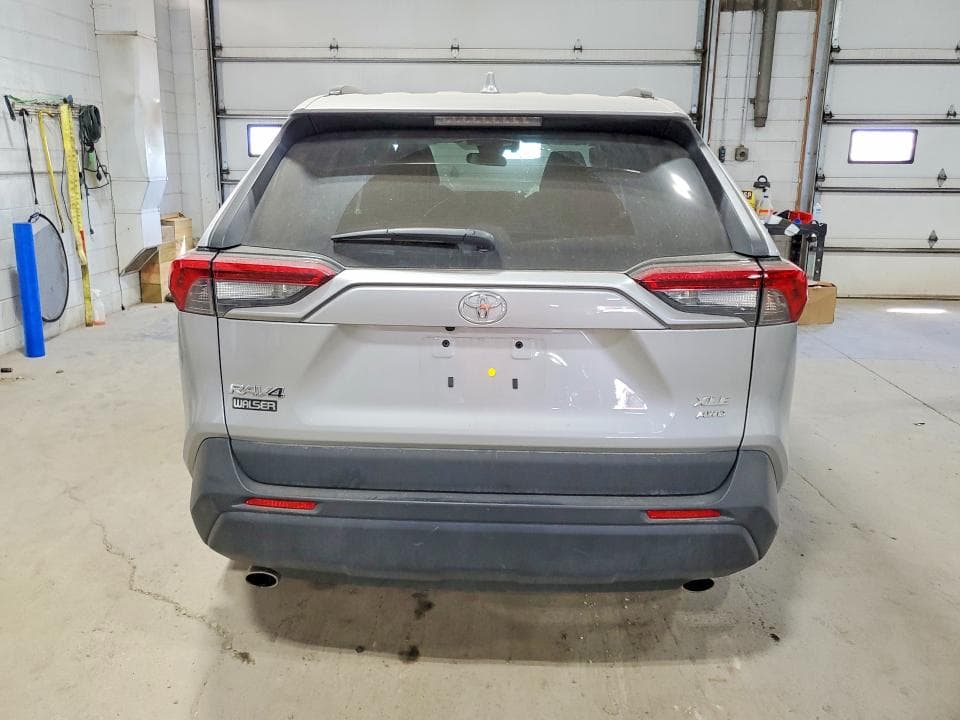 2019 TOYOTA RAV4 XLE XLE 6