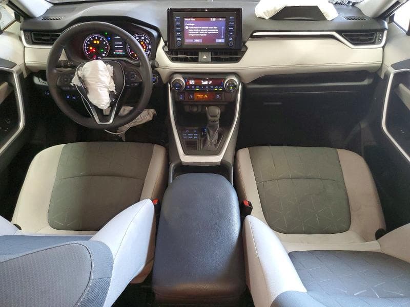 2019 TOYOTA RAV4 XLE XLE 8