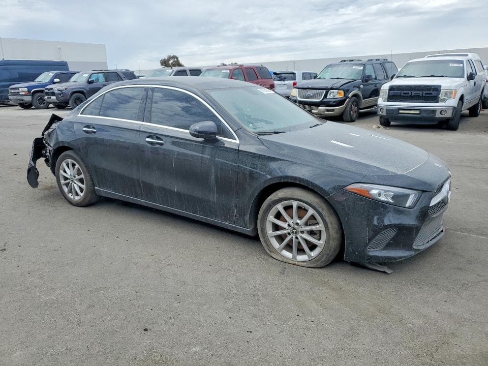 2021 MERCEDES-BENZ A 220 220 4