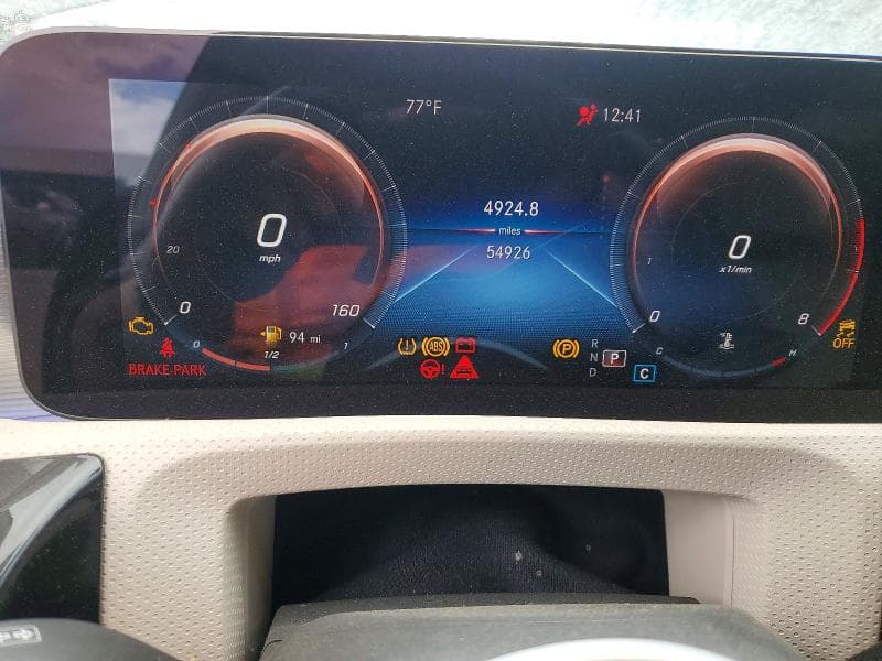 2021 MERCEDES-BENZ A 220 220 9