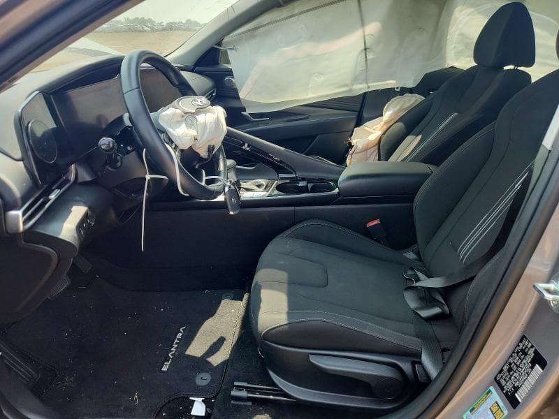 2023 HYUNDAI ELANTRA SEL SEL 7