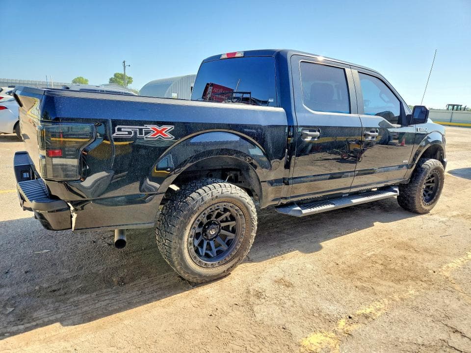 2017 FORD F150 SUPERCREW 3