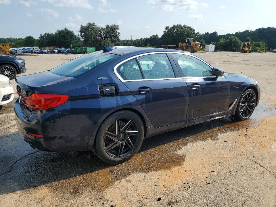 2019 BMW 530XE 3