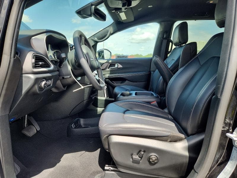 2026 CHRYSLER PACIFICA SELECT SELECT 7