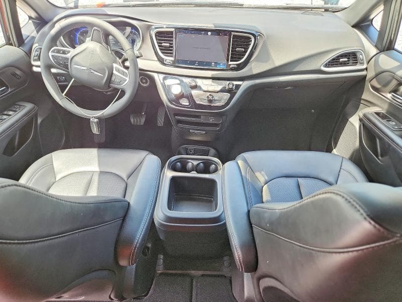 2026 CHRYSLER PACIFICA SELECT SELECT 8