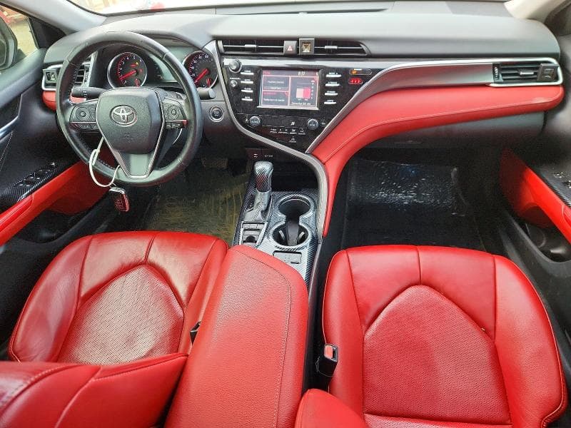 2018 TOYOTA CAMRY XSE 8