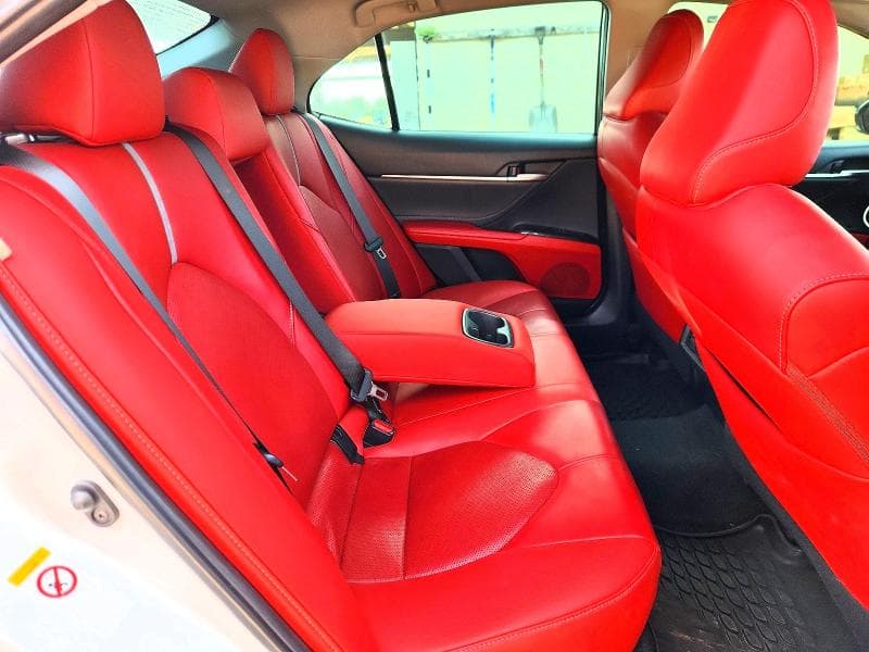 2018 TOYOTA CAMRY XSE 10