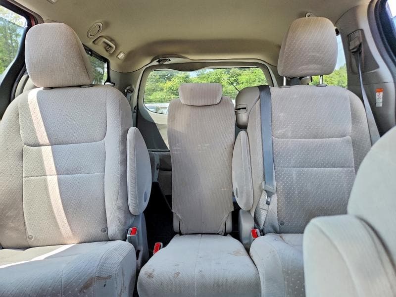 2018 TOYOTA SIENNA LE 10